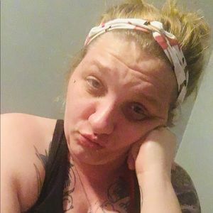 Meet your Posher, Adrienne